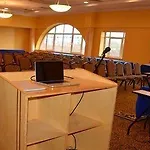 Brandon Conference & Leisure Centre 3* ترالي