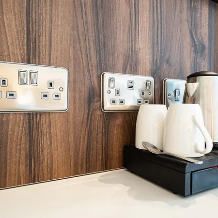 Hotel Brandon Conference & Leisure Centre 3*