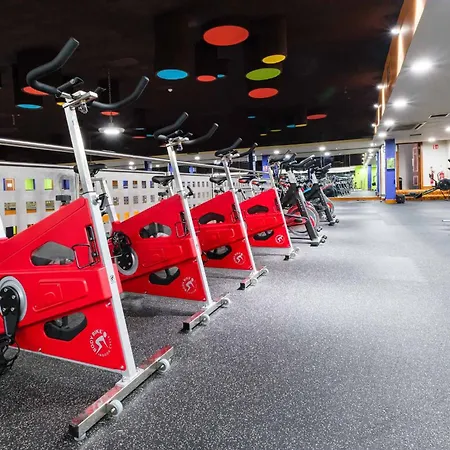 Brandon Conference & Leisure Centre Отель Трали