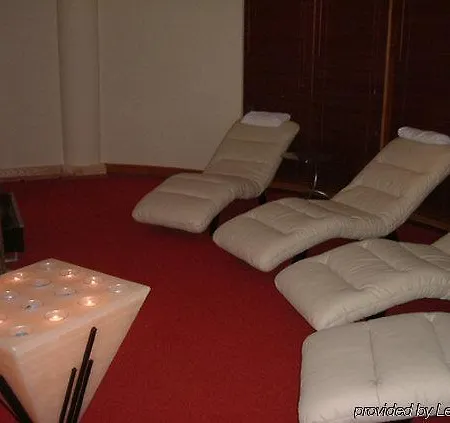 Brandon Conference & Leisure Centre 3*