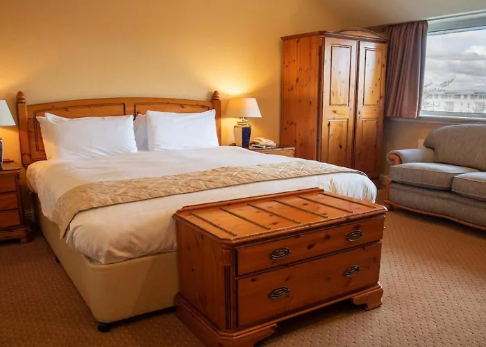 Brandon Conference & Leisure Centre Hotel 3*