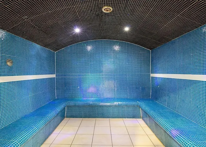 Hotel Brandon Conference&leisure Centre 3*